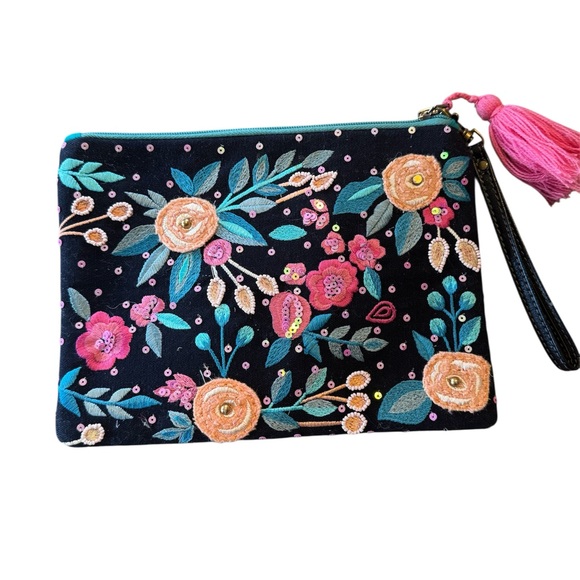 Handbags - Floral Embroidered padded Clutch with Tassel EUC
